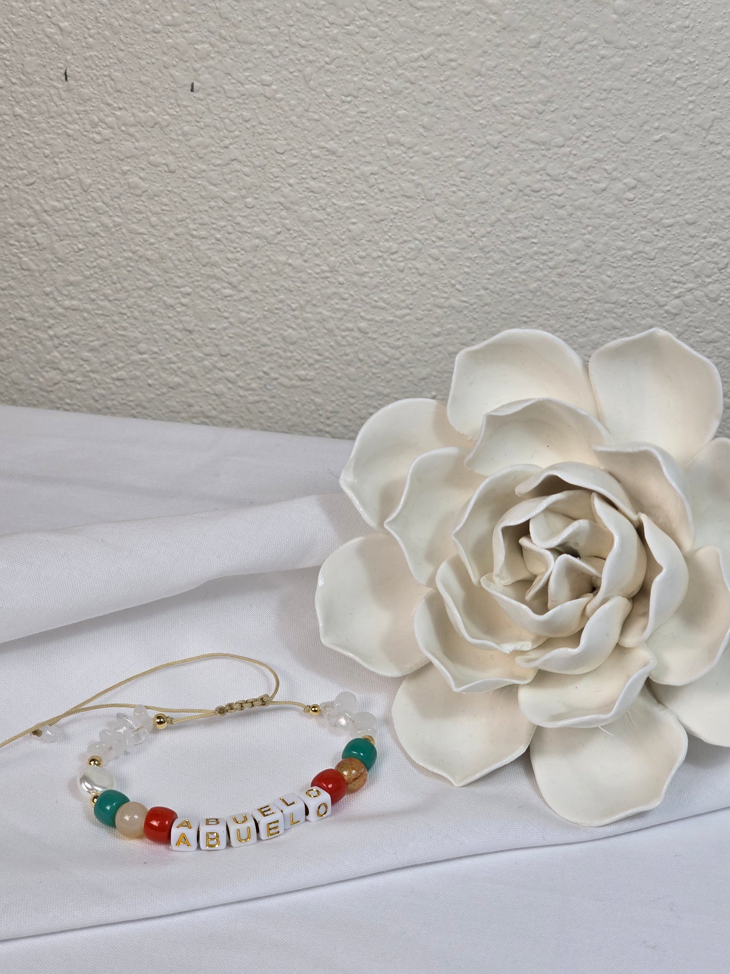 MEANINGFUL WORDS BRACELET (ABUELO, PAPA, FE ETC.)