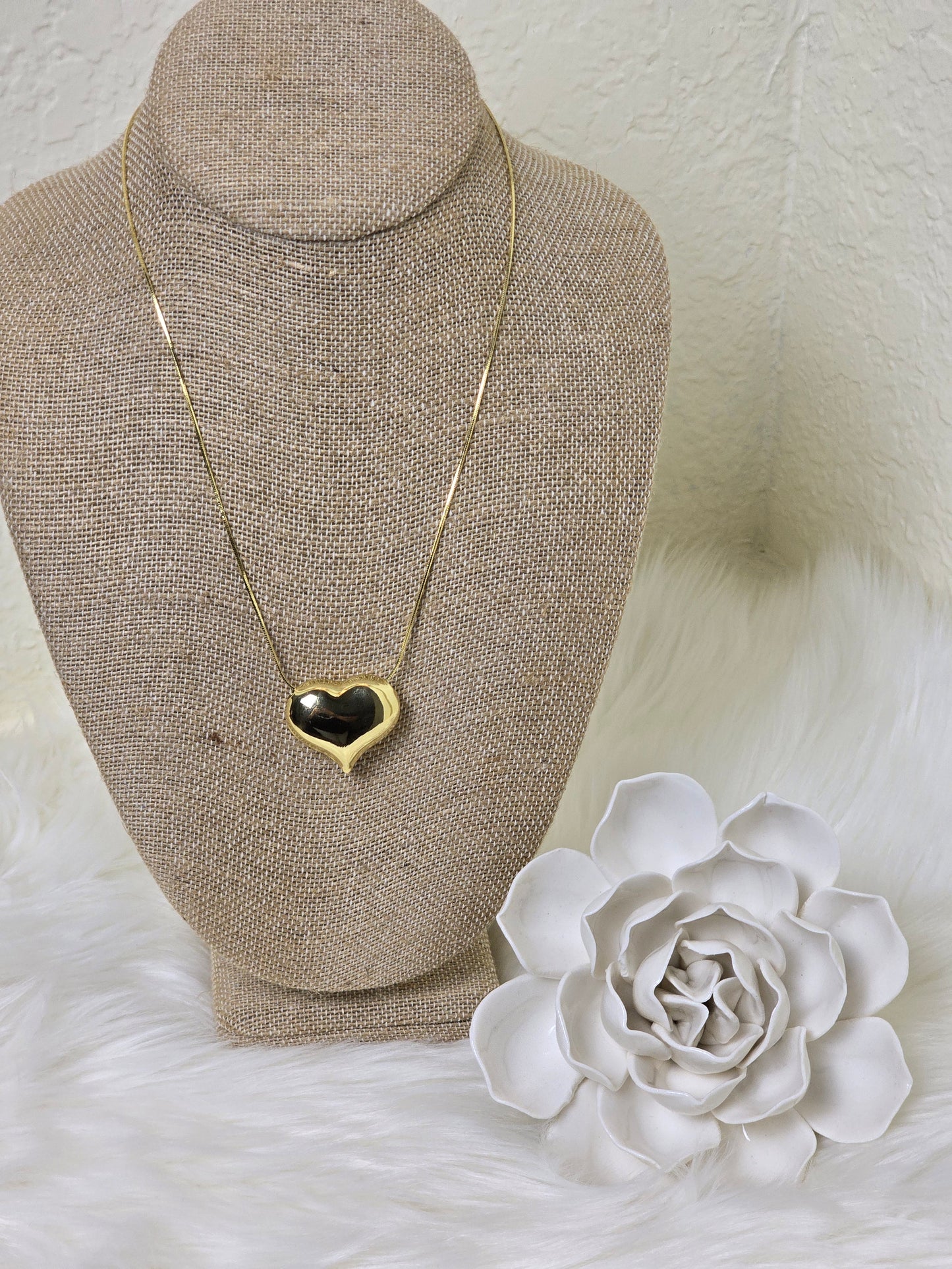 LUNA HEART CHAIN GOLD