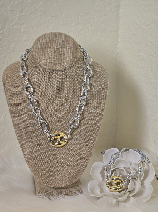 GOLD GLOW CHAIN SET