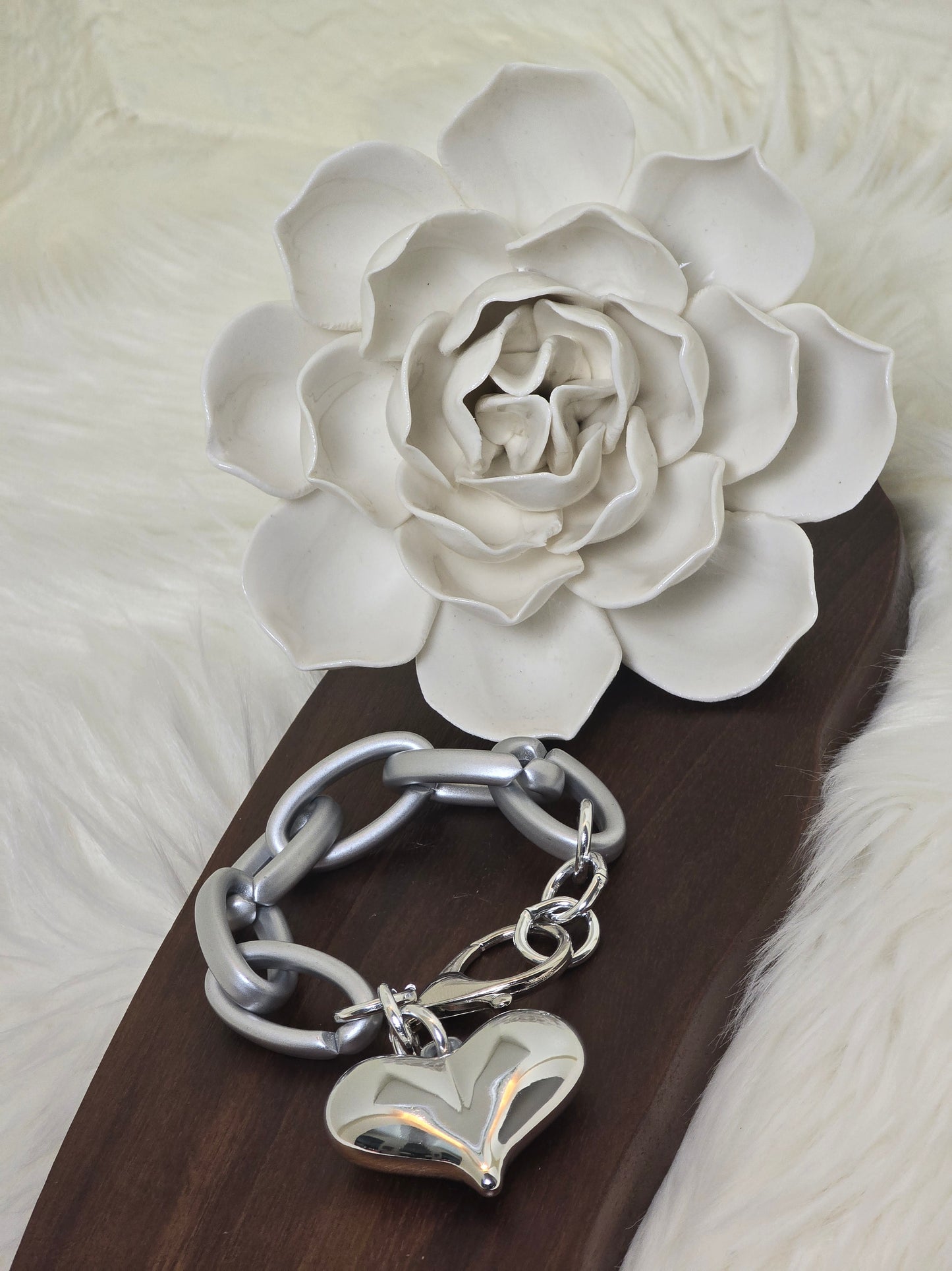 SILVER HEART GLOW BRACELET
