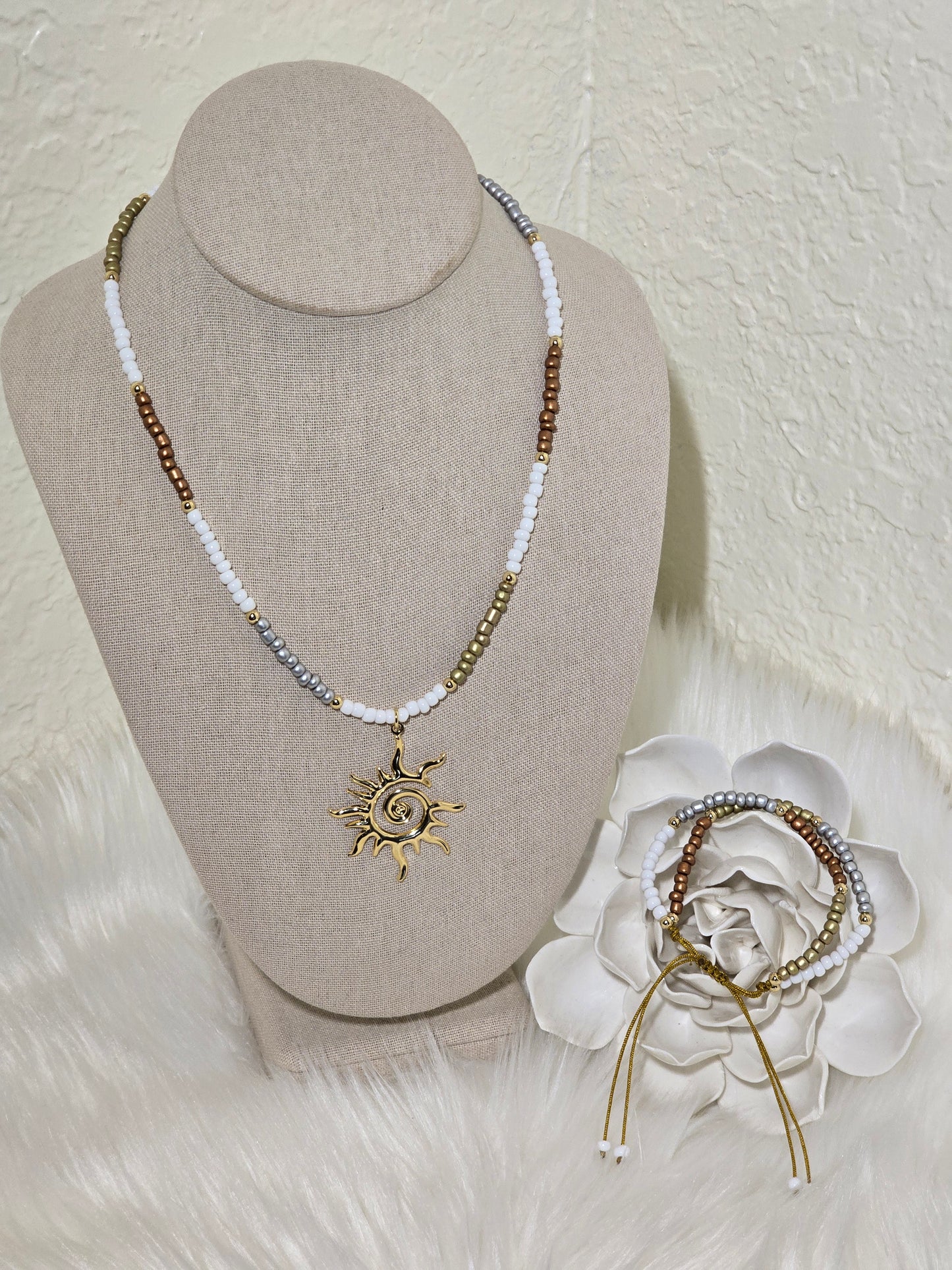 GOLDEN SOL JEWELRY SET